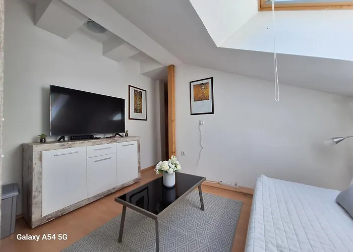 Alpenklub بيت ضيافة 3*